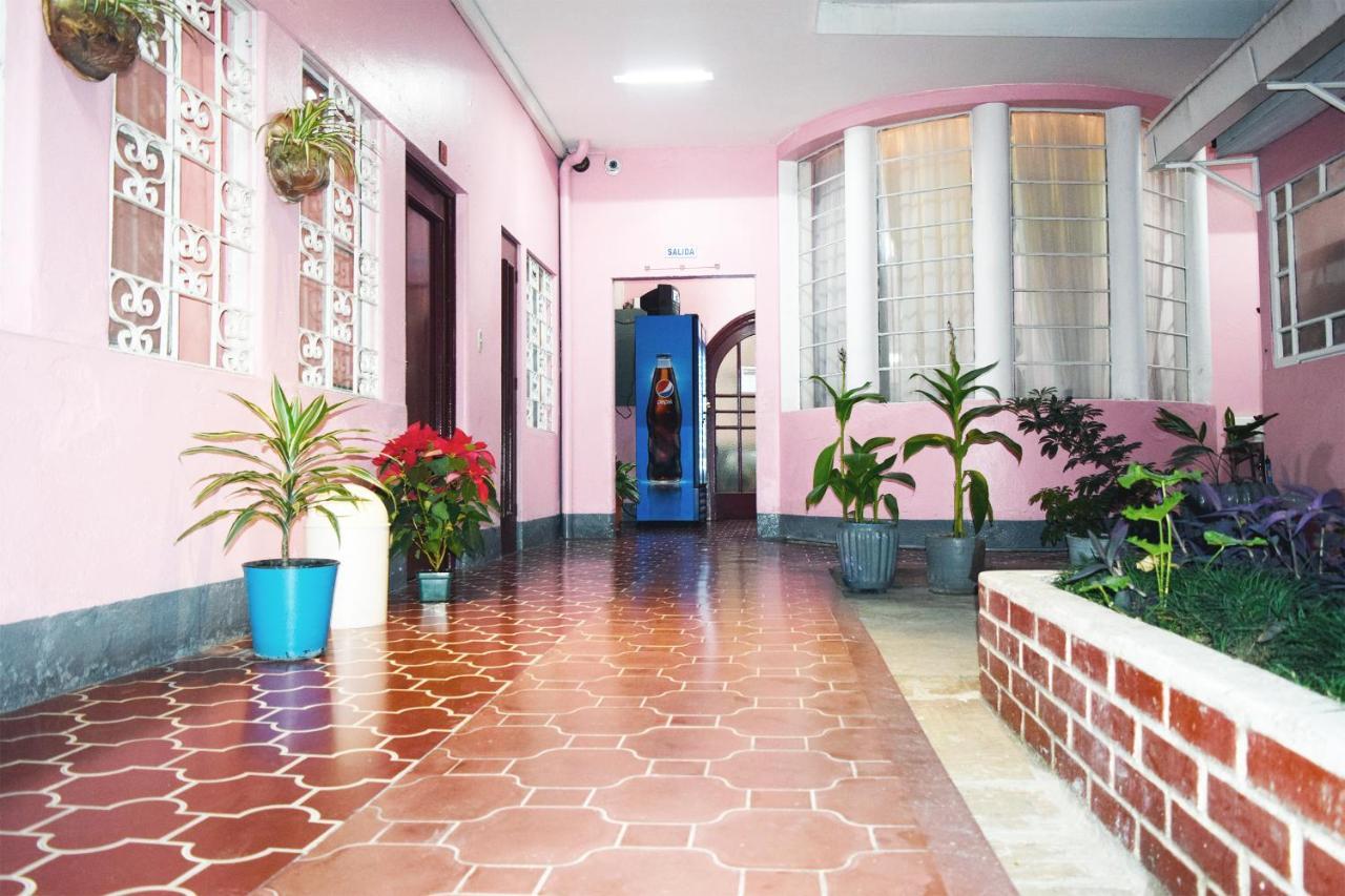 Hotel Fuentes Guatemalaváros Kültér fotó